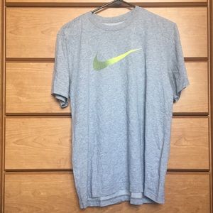 Men’s Nike Athletic Cut T-Shirt